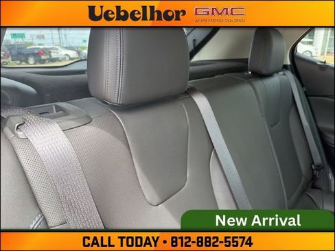 Used 2025 Buick Encore GX Sport Touring image 5