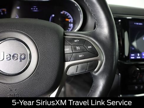 Used 2019 Jeep Grand Cherokee Laredo AWD/4WD image 45