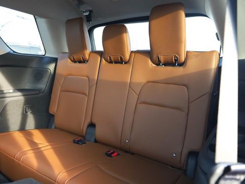 New 2026 Nissan Pathfinder Platinum AWD/4WD image 28