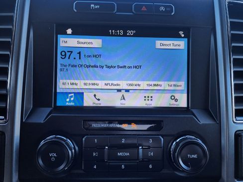 Used 2019 Ford F150 XLT w/ Equipment Group 302A Luxury image 9