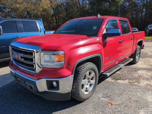 Used 2015 GMC Sierra 1500 SLT w/ Suspension Package, Off-Road image 3