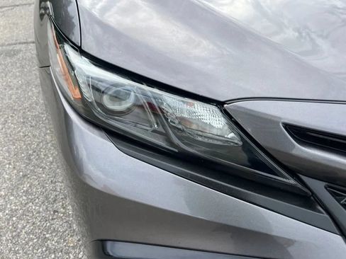 Used 2021 Toyota Camry SE w/ Convenience Package FWD image 33