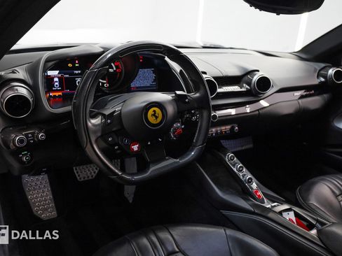 Used 2018 Ferrari 812 Superfast RWD image 26