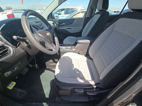 Used 2022 Chevrolet Equinox LS FWD image 10