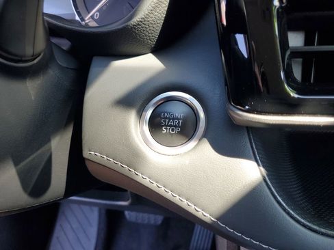 Used 2024 Toyota Highlander LE image 14