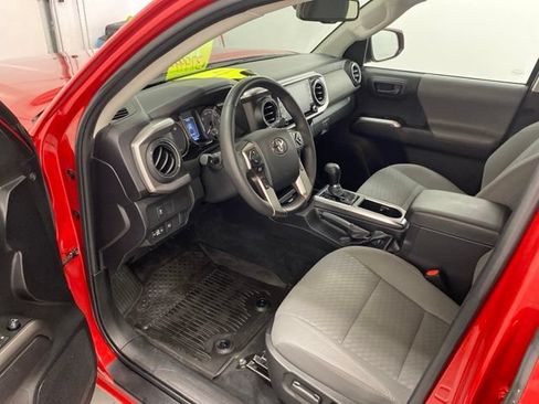 Certified 2023 Toyota Tacoma SR5 AWD/4WD image 11
