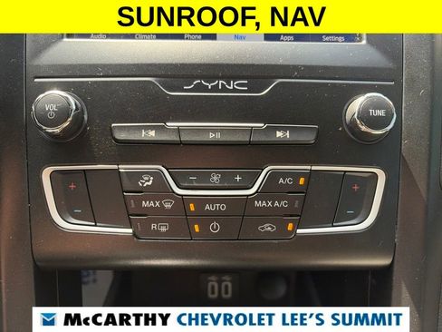 Used 2020 Ford Fusion SE w/ Equipment Group 151A FWD image 8