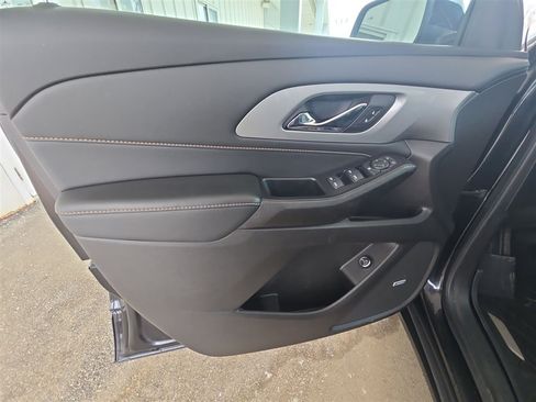 Used 2021 Chevrolet Traverse RS w/ LPO, Floor Liner Package image 22