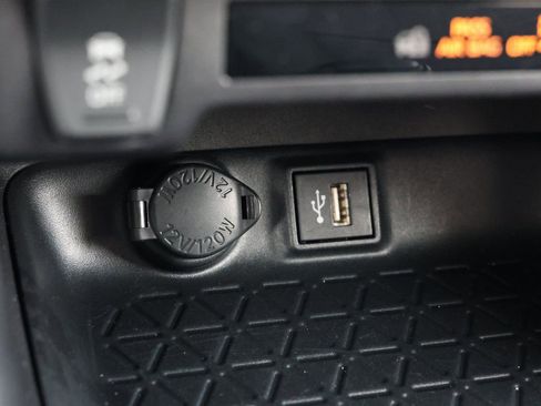 Used 2025 Toyota RAV4 XLE image 22