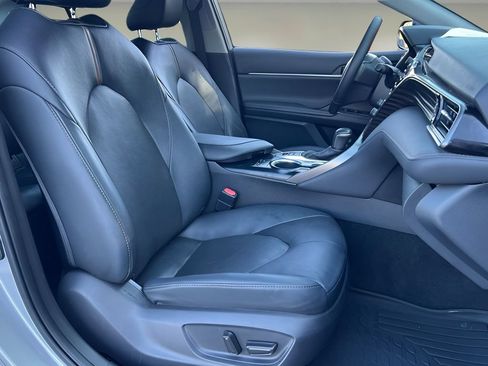 Certified 2020 Toyota Camry XLE FWD image 16