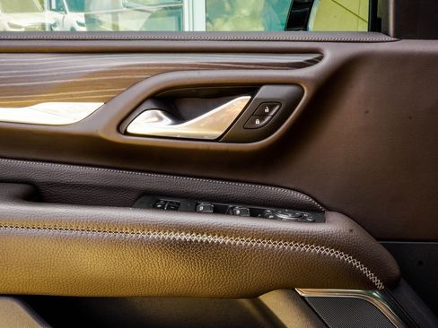 Used 2021 GMC Yukon XL Denali RWD image 35