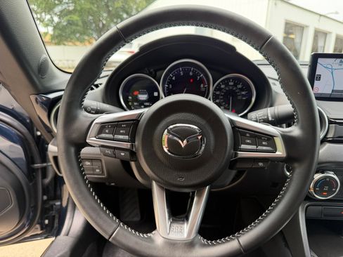 Used 2025 MAZDA MX-5 Miata Grand Touring RWD image 2