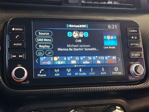 Used 2023 Nissan Kicks SV image 3