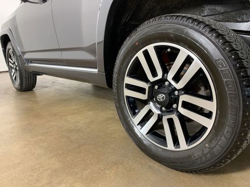 Used 2019 Toyota 4Runner Limited image 15