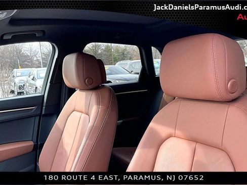 Used 2023 Audi Q3 2.0T Premium w/ Convenience Package image 17