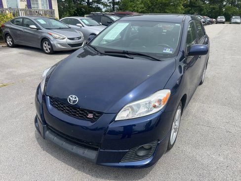 Used 2009 Toyota Matrix S AWD/4WD image 2