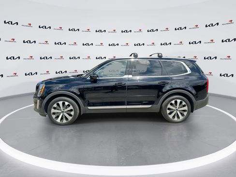 Used 2022 Kia Telluride EX w/ EX Premium Package FWD image 5
