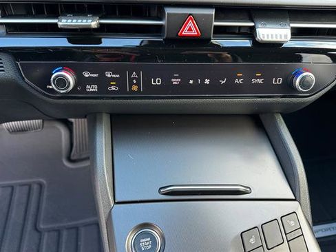 New 2026 Kia Sportage EX image 23