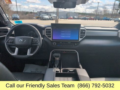 Used 2025 Toyota Tundra Limited AWD/4WD image 14