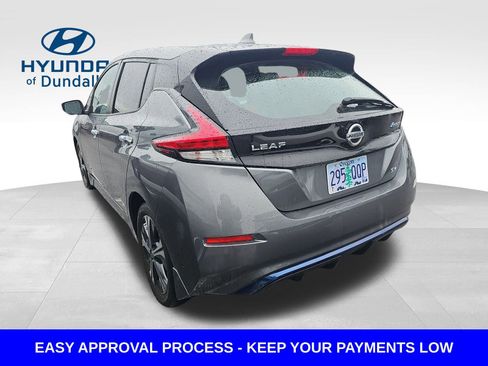 Used 2018 Nissan Leaf SV w/ SV Technology Package image 3