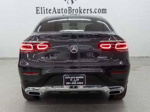 Used 2023 Mercedes-Benz GLC 300 4MATIC Coupe image 3