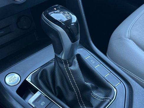 Used 2022 Volkswagen Taos SE w/ IQ.Drive SE Package image 21