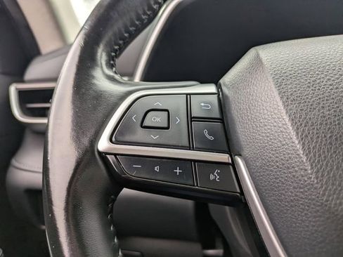 Used 2022 Toyota Highlander XLE image 33