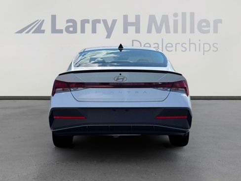 New 2026 Hyundai Elantra SEL Sport FWD image 6
