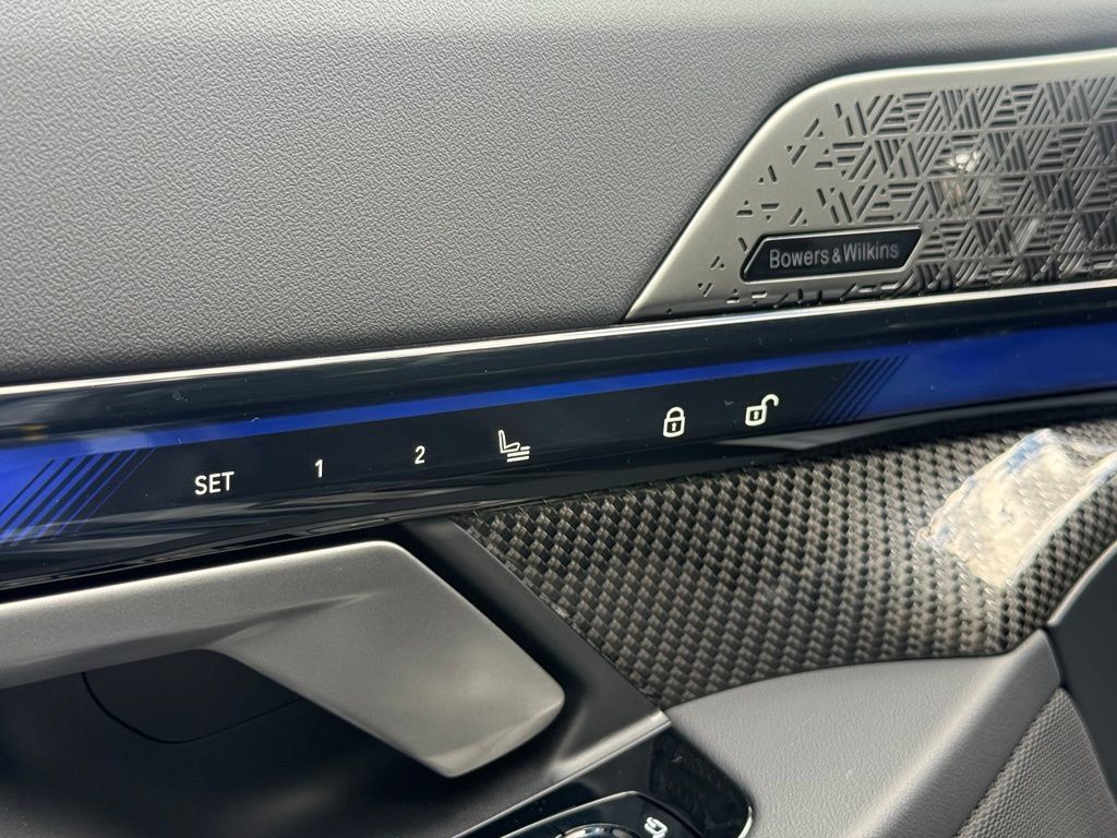 New 2027 BMW M5 Touring AWD/4WD image 16