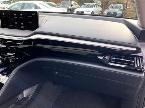 Used 2023 Acura MDX SH-AWD w/ Technology Package image 18