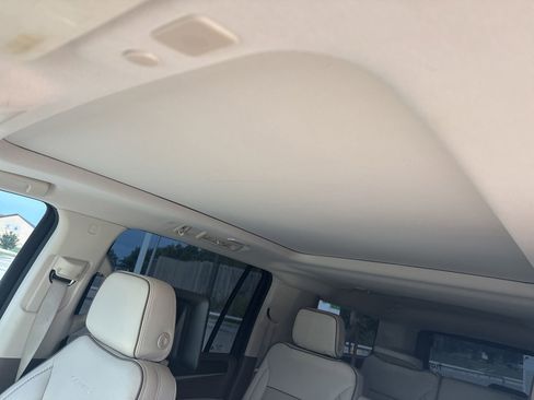 Used 2021 GMC Yukon XL Denali w/ LPO, Illumination Package AWD/4WD image 11