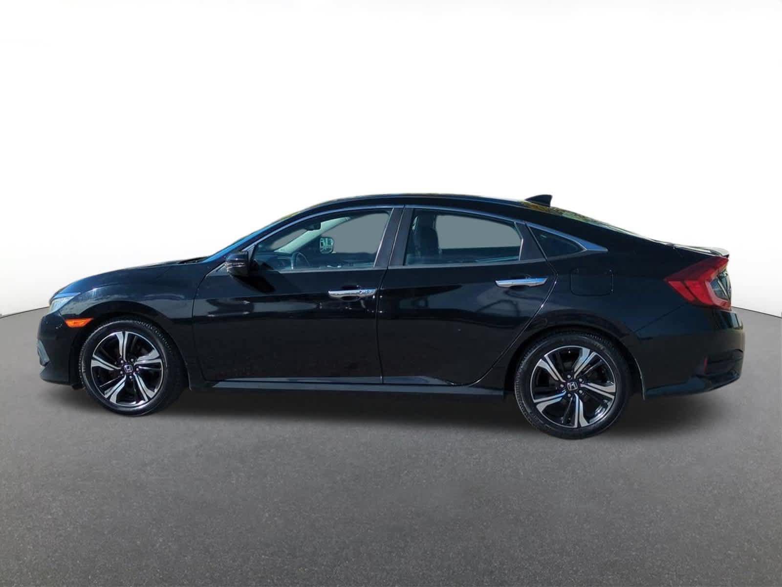 Used 2017 Honda Civic Touring image 3