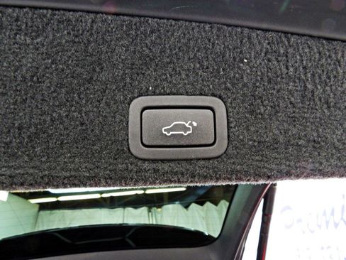 Used 2015 Volvo XC60 T6 Platinum w/ Inscription Package image 14