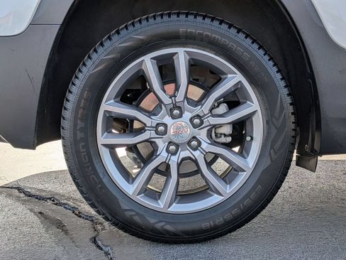 Used 2022 GMC Terrain SLT AWD/4WD image 11