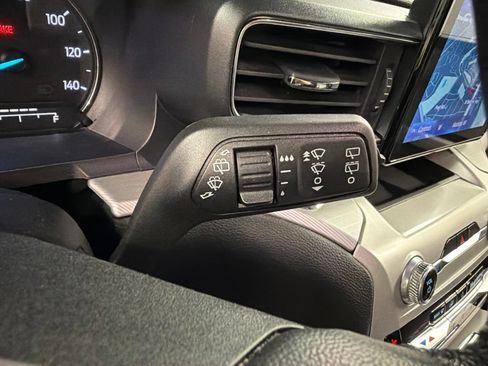 Certified 2022 Ford Explorer XLT w/ Equipment Group 202A AWD/4WD image 22