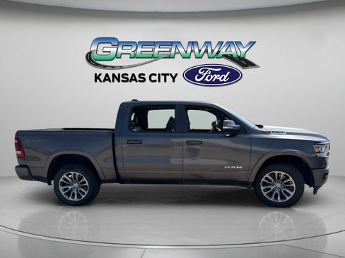 Used 2022 RAM 1500 Laramie w/ Sport Appearance Package AWD/4WD image 9