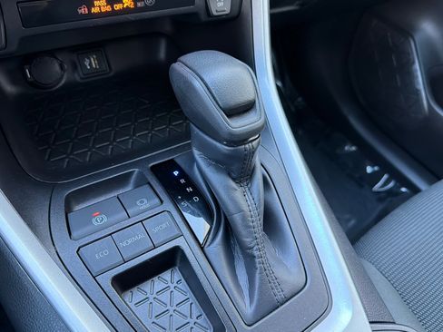 Certified 2024 Toyota RAV4 LE image 21