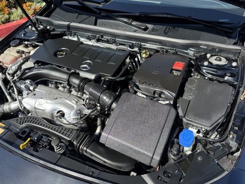 Used 2022 Mercedes-Benz CLA 250 image 5