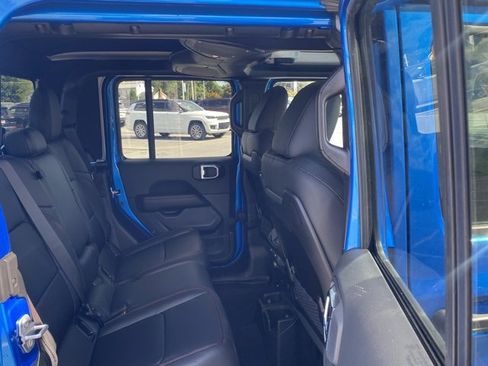 New 2025 Jeep Gladiator Rubicon image 54