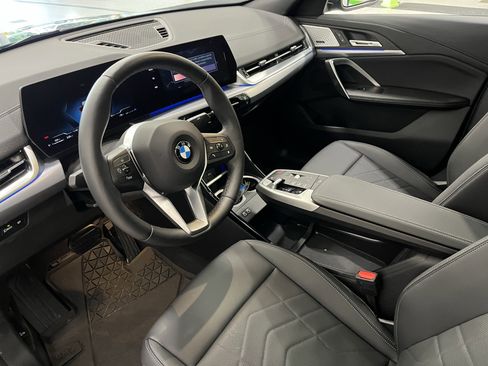 Certified 2025 BMW X2 xDrive28i w/ Convenience Package image 10