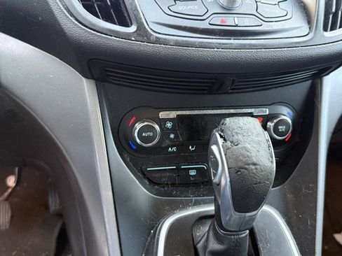 Used 2013 Ford Escape SE image 16