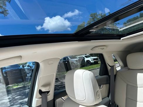 Used 2021 Cadillac XT5 Premium Luxury AWD/4WD image 12