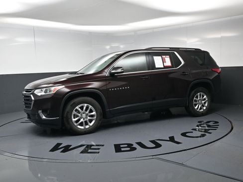 Used 2020 Chevrolet Traverse LT FWD image 12