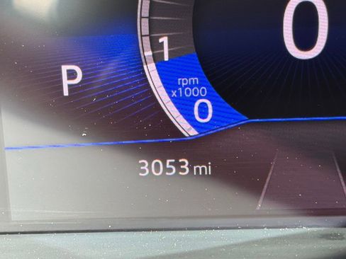 Used 2024 Volkswagen Taos SE image 12