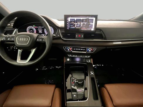 Used 2025 Audi Q5 2.0T Premium Plus w/ Premium Plus Package AWD/4WD image 16