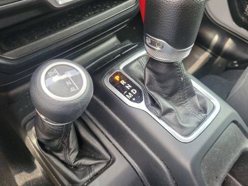 Used 2023 Jeep Wrangler Unlimited Sport AWD/4WD image 20