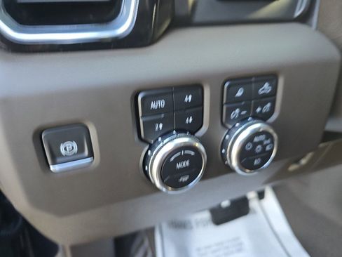 Used 2024 GMC Sierra 2500 Denali w/ Denali Reserve Package image 21
