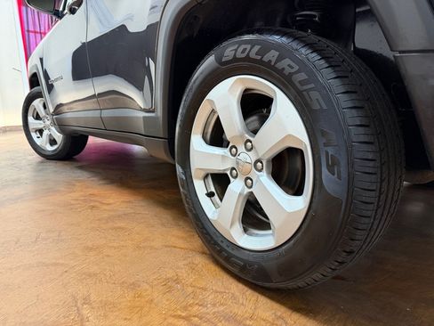 Used 2019 Jeep Compass Latitude w/ Cold Weather Group AWD/4WD image 37