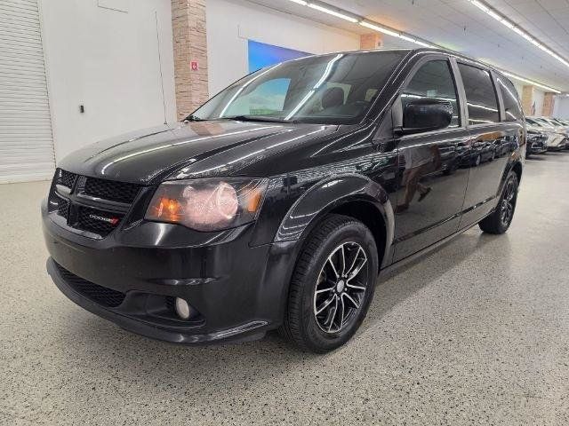 Used 2018 Dodge Grand Caravan SE FWD image 2