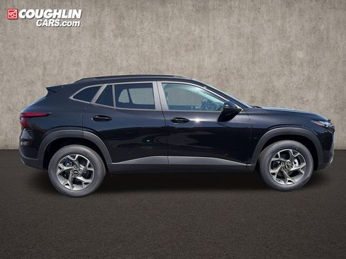 New 2026 Chevrolet Trax LT w/ Driver Confidence Package FWD image 7